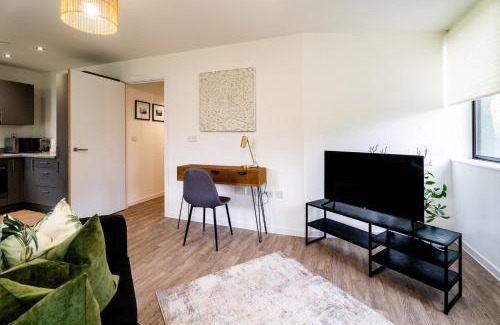 Taunton Apartment | Cozy One Bedroom Retreat with Free Parking & Kid-Friendly
