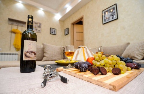 Tbilisi Apartment | Cozy Retreat with Pool and Breakfast in Tbilisi
