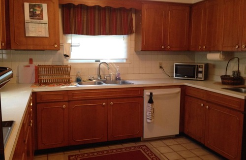 DeLand Apartment | Cozy 1-Bedroom Retreat Near Stetson & Scenic Attractions
