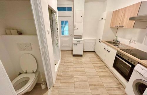 Donaustadt Apartment | Cozy Apartment with Free Wi-Fi & Pet-Friendly Amenities