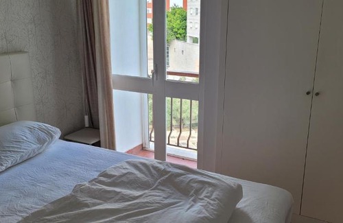 Olivais House | Convenient Room Steps from Metro with 9/10 Review Score