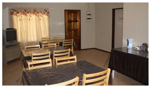 Lephalale House | Family-Friendly Abuelita Guesthouse - Room 6 Awaits You