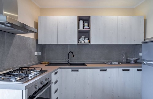 Vezzano Ligure Apartment | Cozy Apartment with Scenic Views of the Ligurian Hills