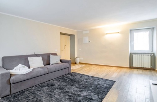 Vezzano Ligure Apartment | Cozy Apartment with Scenic Views of the Ligurian Hills
