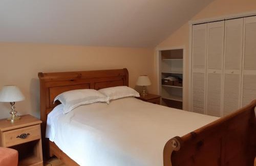 North End House | Convenient Getaway - Steps Away from All Attractions