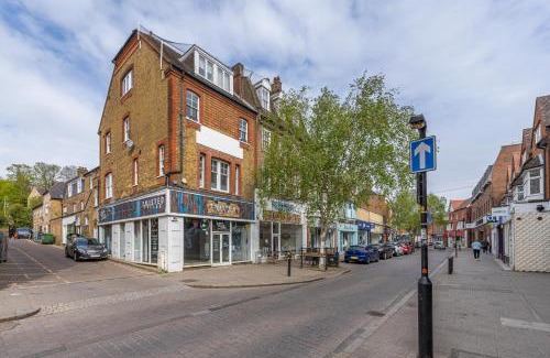 Bishop's Stortford Apartment | Convenient Apartment Near Stansted Airport & Town Centre