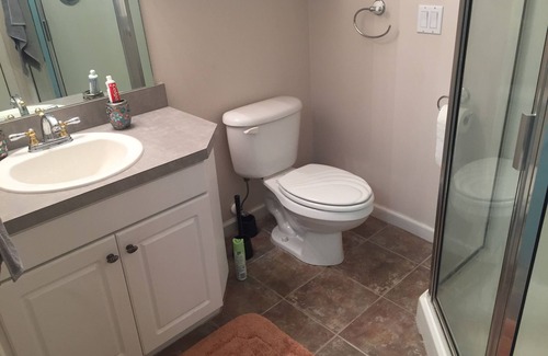 Brandon Apartment | Cozy Studio in Brandon - Rated 9.6/10 with Breakfast Included