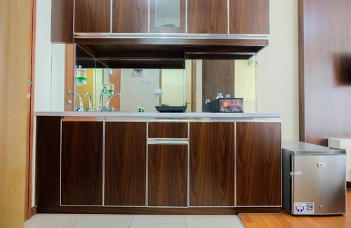 Kayu Putih Apartment | Cozy Tifolia Apartment with Pool & Breakfast Included
