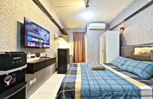 Pluit Apartment | Cozy Studio with Smart TV & Pool Near Baywalk Mall