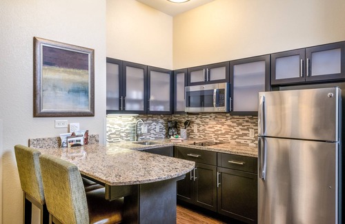 Altoona Condo | Inviting Suite with Free Breakfast and Indoor Pool Access
