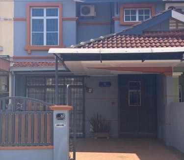 Central Seberang Perai House | Welcoming Sutera Seberang Jaya: Family-Friendly Retreat