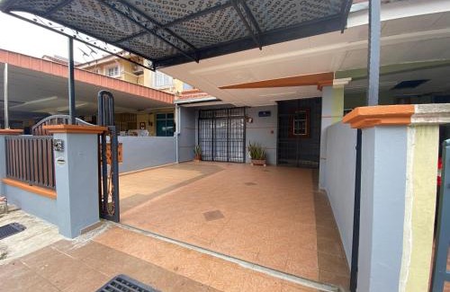 Central Seberang Perai House | Welcoming Sutera Seberang Jaya: Family-Friendly Retreat