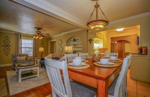 Marshall House | Inviting Whole House Steps from Downtown and Caddo Lake