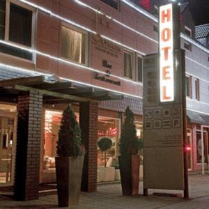 Grunwald Hotel | Budget-Friendly Stay at Comm Hotel Poznań Airport