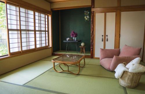 Asahikawa House | Welcoming Stay at Comma, Nagayama - Family-Friendly Retreat
