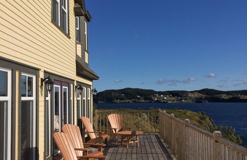 Trinity Cottage | Find Relaxation at Commander’s Keep in the Heart of 'Bight'