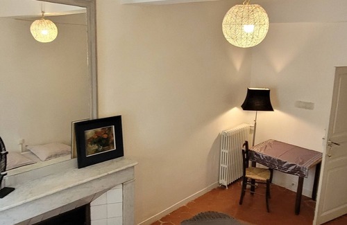 Saint-Paul-de-Fenouillet House | Cozy Retreat at Comme à la Maison with Breakfast Included