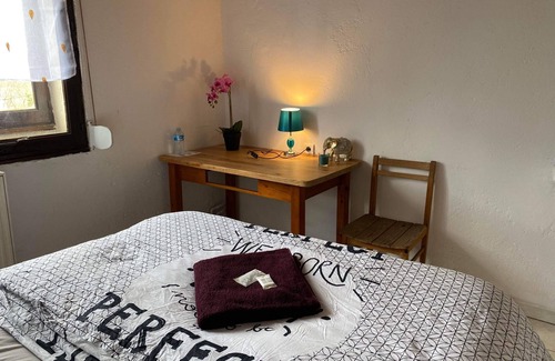 Ales Bed & Breakfast | Relax at Comme à La Maison with Pool & Family Amenities