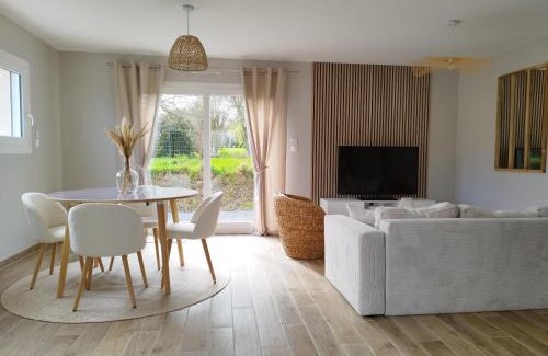 Maisons House | Discover Maisons: Top-Rated Lodging for Families & Pets