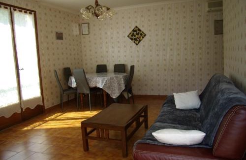 Bayons House | Discover Comme chez vous: Family-Friendly Retreat Awaits