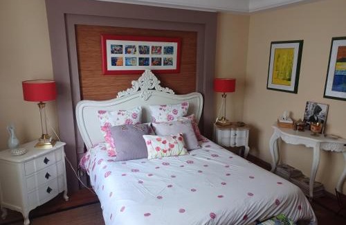 Briis-sous-Forges Bed & Breakfast | Oceanfront Getaway at Comme chez Vous with Pool Access