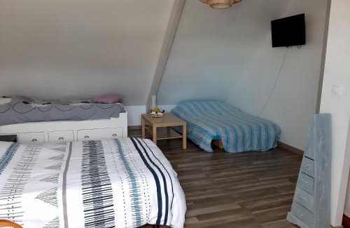 Le Torp-Mesnil Bed & Breakfast | Comfortable Escape at Comme chez vous - Family-Friendly Stay