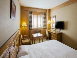 Jung-gu Hotel | Oceanfront Comfort at Commodore Hotel Busan - 4 Star Stay