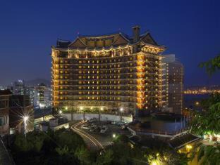 Jung-gu Hotel | Oceanfront Comfort at Commodore Hotel Busan - 4 Star Stay