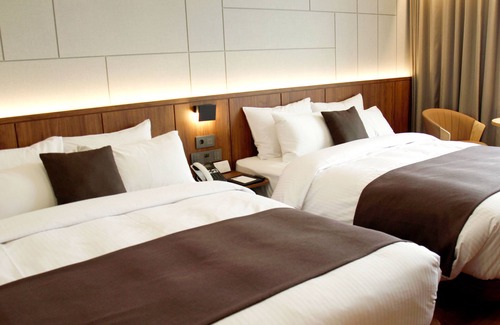 Gyeongju Hotel | Comfortable Stay at Commodore Hotel Gyeongju with Spa & Pool