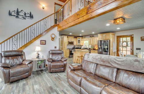 Walnut Mountain Cabin | Community Perks: Mtn-View Ellijay Cabin w/Hot Tub