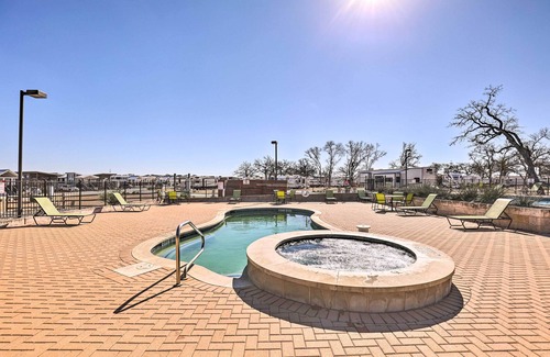 Austin House | Cozy Austin Tiny Home with Pool & Hot Tub Access