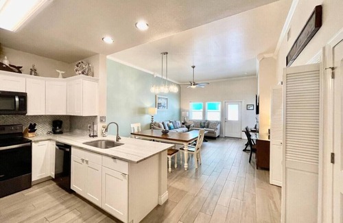 Safe Harbor Condo | Unbeatable Stay: Pet Friendly, Pool Access Near the Beach