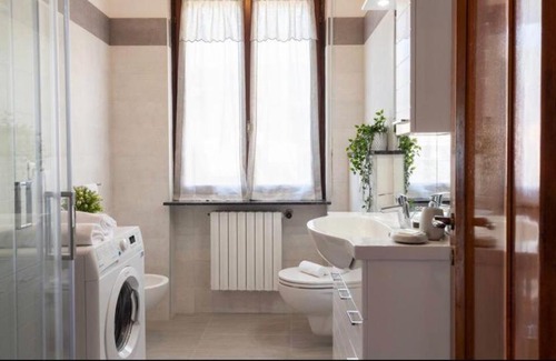 Albate Apartment | Inviting Como Diamond Apartment: 4-Star Comfort Awaits
