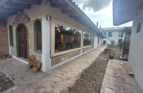 Toro Toro Hotel | Cozy Como en Casa Torotoro: Pet-Friendly Getaway