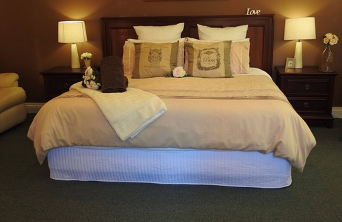 Como Bed & Breakfast | Elegant Como House B&B: Guest Rated 9.8 with Pool & Breakfast