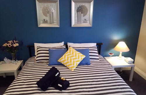 Como Bed & Breakfast | Garden View Suite at Como House: Guest Rated 10/10