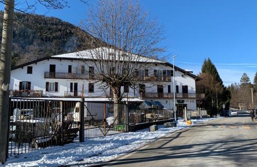 Civenna Apartment | Discover Como Lake Grigna: Pet-Friendly Family Retreat