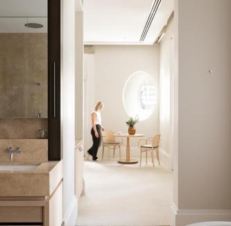 Perth Central Business District Hotel | Indulge in COMO The Treasury: 5-Star Luxury Awaits