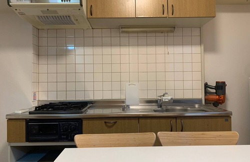 Honmachi Apartment | Comfortable 2DK Apartment with Kitchen in West Shinjuku