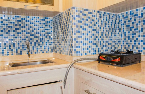 Panunggangan Utara Apartment | Cozy Mini Studio at Great Western Resort with Pool Access