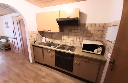Radstadt Apartment | Compact Apartment in Radstadt with Balcony