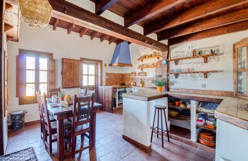 Alcaucin Cottage | Discover Belvilla by OYO La Zamarra - Perfect for Families!