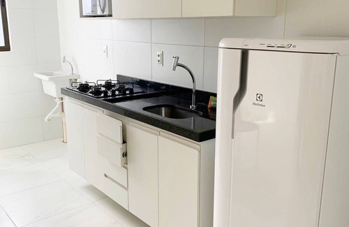 Tambau Apartment | Cozy Retreat at Compact Flat Tambau with Pool & Breakfast