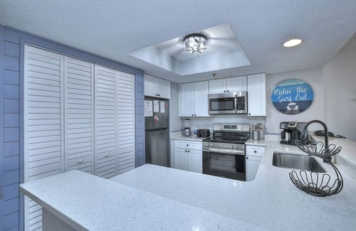 Myrtle Beach Condo | Family-Friendly Compass Cove with Pool & Breakfast Included