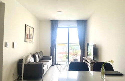 Thu Dau Mot House | Experience Compass One Building – 4-Star Family-Friendly Stay