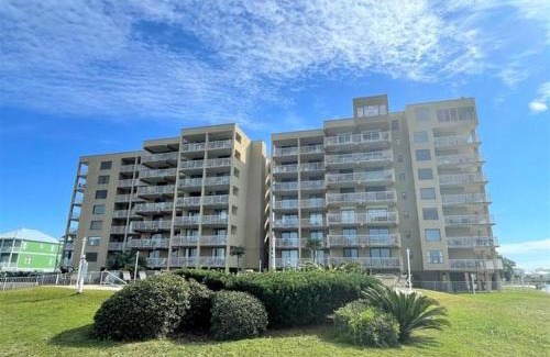 Gulf Shores House | Discover Compass Point 103 with Pool and Family Amenities
