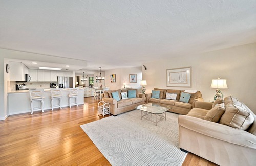 Sanibel Condo | Cozy Compass Pointe #201: Oceanfront Getaway on Sanibel