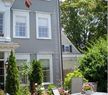 Newburyport Hotel | Exceptional Stay at Compass Rose Inn with Hot Tub & Dining