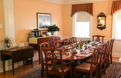 Newburyport Hotel | Exceptional Stay at Compass Rose Inn with Hot Tub & Dining