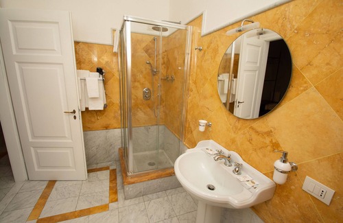 Viterbo House | Discover Compasso Suites: Exceptional Stay with Spa & More